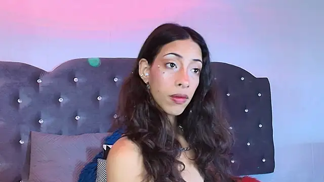 Snapshot of Lia_Valmont chatting on February 5, 2026, 12:54 pm Lia Valmont online show from February 5, 2026, 12:54 pm