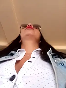 Nathaly 12 online show from December 4, 2025, 4:05 pm