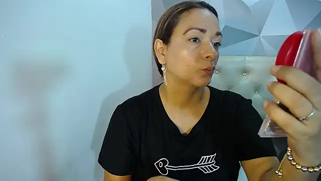 Milf-Prettyboobs online show from November 5, 2025, 11:10 am