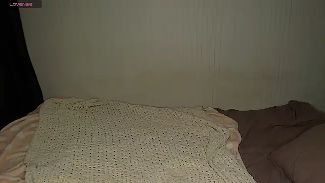 Snapshot of Molly_Wheel chatting on September 30, 2025, 8:47 pm Molly Wheel online show from September 30, 2025, 8:47 pm