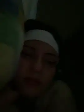 Snapshot of val_zx chatting on March 19, 2025, 7:40 am val zx online show from March 19, 2025, 7:40 am