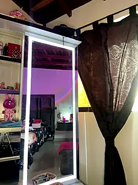 Paulet Johnson online show from November 23, 2025, 8:52 pm