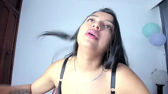 sweet cinamon online show from September 8, 2025, 7:35 pm