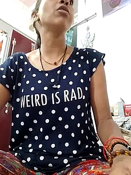 Hotty-Nidhi online show from June 9, 2026, 4:13 am