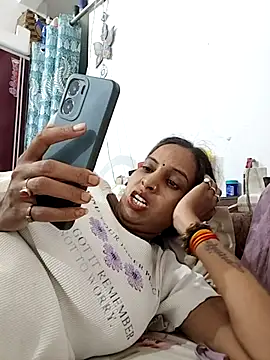 Hotty-Nidhi online show from June 30, 2026, 9:10 am