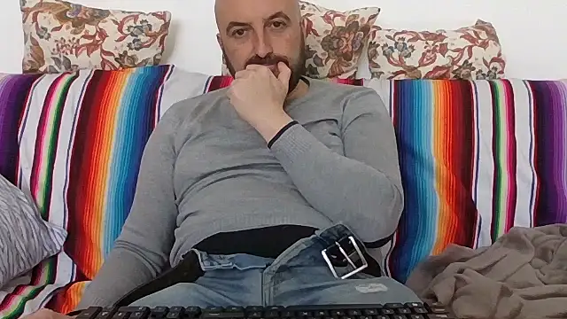 maxxxio12 online show from April 4, 2026, 2:25 pm