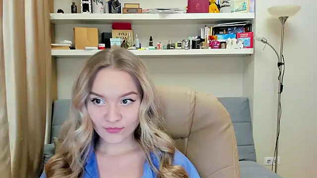 Kara Smith  online show from January 29, 2025, 12:22 am