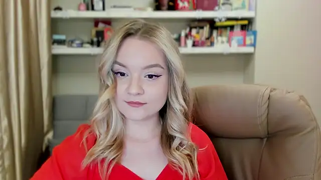 Kara Smith  online show from February 22, 2026, 10:52 pm