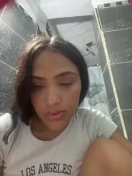 Snapshot of iamsara_21 chatting on February 22, 2026, 2:13 am iamsara 21 online show from February 22, 2026, 2:13 am