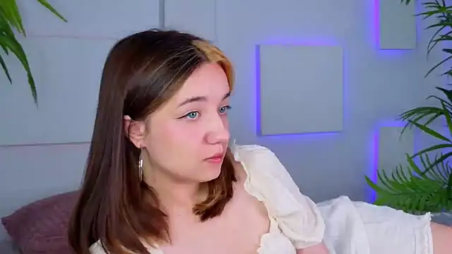 Gia Riccardo online show from September 22, 2025, 8:38 am