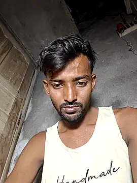 India HOT23 online show from November 4, 2025, 7:46 pm