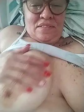 Snapshot of Olgahunder chatting on February 16, 2026, 6:37 pm Olgahunder online show from February 16, 2026, 6:37 pm