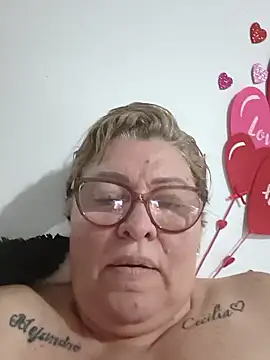 Snapshot of Olgahunder chatting on April 3, 2026, 6:17 pm Olgahunder online show from April 3, 2026, 6:17 pm