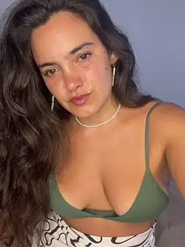 latinatwerkingbr online show from November 22, 2025, 8:41 pm