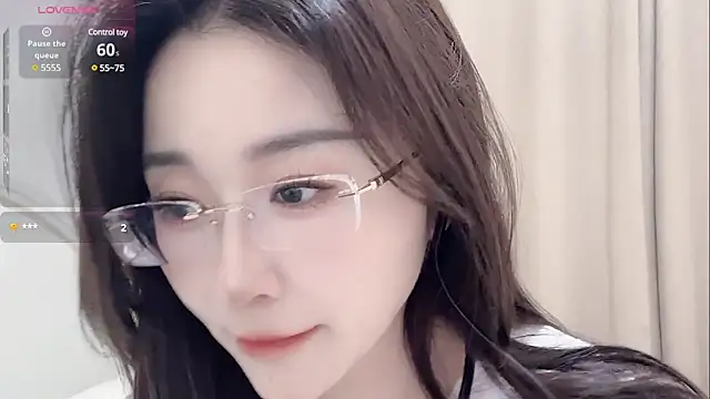 Snapshot of sexy-cc666 chatting on March 10, 2025, 9:07 pm sexy-cc666 online show from March 10, 2025, 9:07 pm