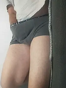 gui67675 online show from September 17, 2025, 6:42 pm