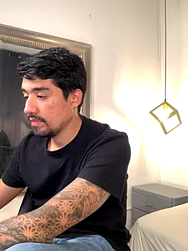 valery and Dani  online show from December 4, 2025, 8:06 pm