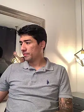 valery and Dani  online show from December 5, 2025, 8:05 pm