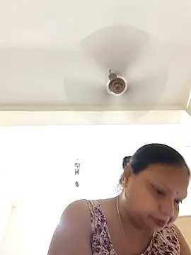 Snapshot of Arohi35 chatting on September 15, 2025, 12:38 pm Arohi35 online show from September 15, 2025, 12:38 pm