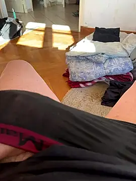 Snapshot of billybib83 chatting on February 4, 2026, 2:01 pm billybib83 online show from February 4, 2026, 2:01 pm