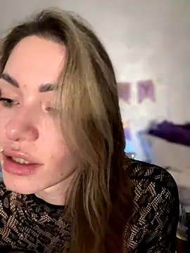 SweetDarling7 online show from December 20, 2025, 5:53 pm