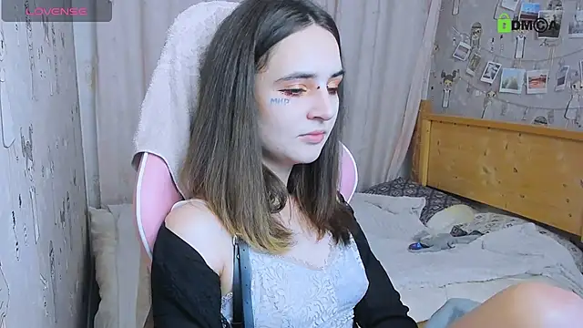 Snapshot of Elaine_Hard chatting on November 20, 2025, 10:20 pm Elaine Hard online show from November 20, 2025, 10:20 pm