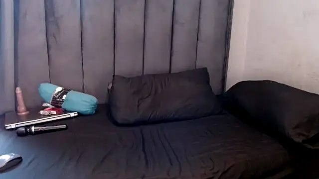 LustyDeziree1 online show from March 22, 2025, 12:46 pm