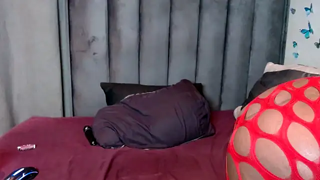 LustyDeziree1 online show from September 15, 2025, 11:49 pm