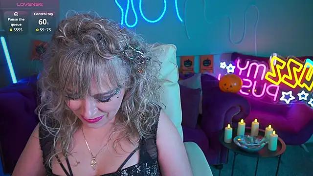 CandyLadyyy online show from October 30, 2025, 9:59 pm