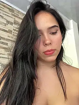 Snapshot of LunaCandy_ chatting on March 14, 2025, 9:32 pm LunaCandy  online show from March 14, 2025, 9:32 pm