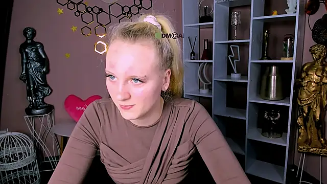 Snapshot of madam_uliis chatting on March 5, 2026, 4:36 pm madam uliis online show from March 5, 2026, 4:36 pm