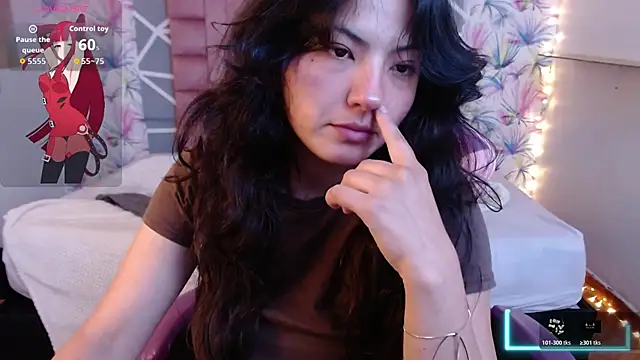 Snapshot of Asaray_T chatting on November 22, 2025, 8:30 pm Asaray T online show from November 22, 2025, 8:30 pm