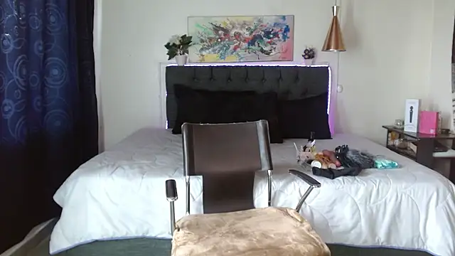 mia velvet1 online show from October 12, 2025, 2:05 pm