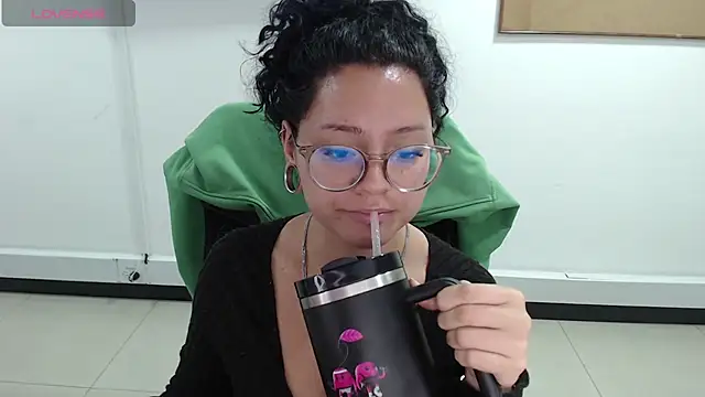 jenn cg online show from March 18, 2026, 9:51 pm