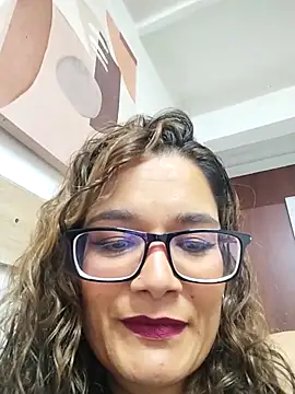 Snapshot of Rose_Thompson1 chatting on May 11, 2026, 2:45 pm Rose Thompson1 online show from May 11, 2026, 2:45 pm