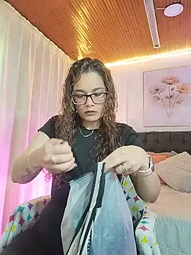 Snapshot of Rose_Thompson1 chatting on May 29, 2026, 1:42 pm Rose Thompson1 online show from May 29, 2026, 1:42 pm