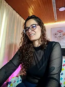 Snapshot of Rose_Thompson1 chatting on May 30, 2026, 1:30 pm Rose Thompson1 online show from May 30, 2026, 1:30 pm