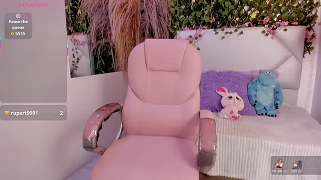 Abby Piink online show from December 5, 2025, 4:58 pm