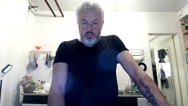 Berg Boy online show from November 26, 2025, 5:30 am