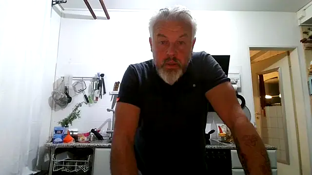 Snapshot of Berg_Boy chatting on April 24, 2026, 3:53 am Berg Boy online show from April 24, 2026, 3:53 am