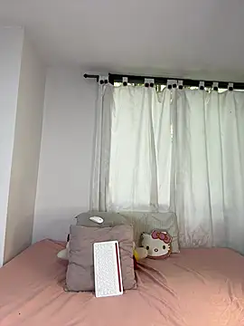 Ivelleee  online show from March 15, 2026, 4:46 pm