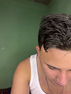 Snapshot of Mr_brian03 chatting on February 27, 2026, 5:07 am Mr brian03 online show from February 27, 2026, 5:07 am