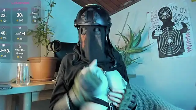 cos operator online show from October 12, 2025, 6:07 pm