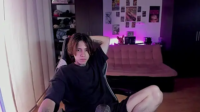 Snapshot of xIce_Boy chatting on May 9, 2026, 10:37 pm xIce Boy online show from May 9, 2026, 10:37 pm