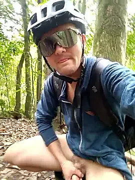 Snapshot of JuanMaty chatting on November 24, 2025, 5:01 pm JuanMaty online show from November 24, 2025, 5:01 pm