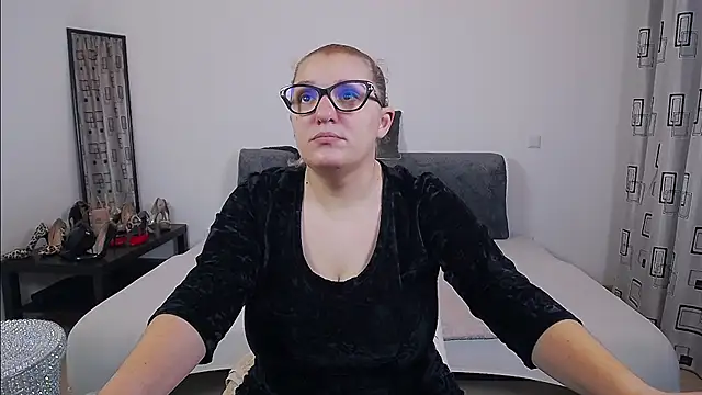 SharronAlexa online show from November 14, 2025, 12:26 pm