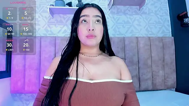 Snapshot of MelinaCruz chatting on October 2, 2025, 4:08 am MelinaCruz online show from October 2, 2025, 4:08 am