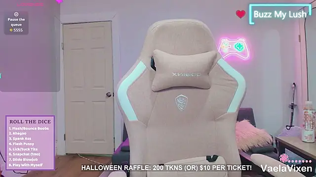 VaelaVixen online show from October 24, 2025, 9:55 pm