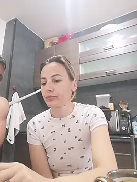 yourflowerpink online show from October 26, 2025, 8:20 am