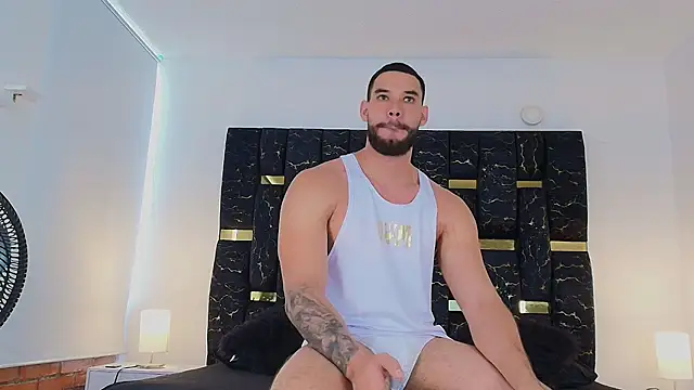 Snapshot of chris_blake__ chatting on March 15, 2025, 7:05 pm chris blake   online show from March 15, 2025, 7:05 pm